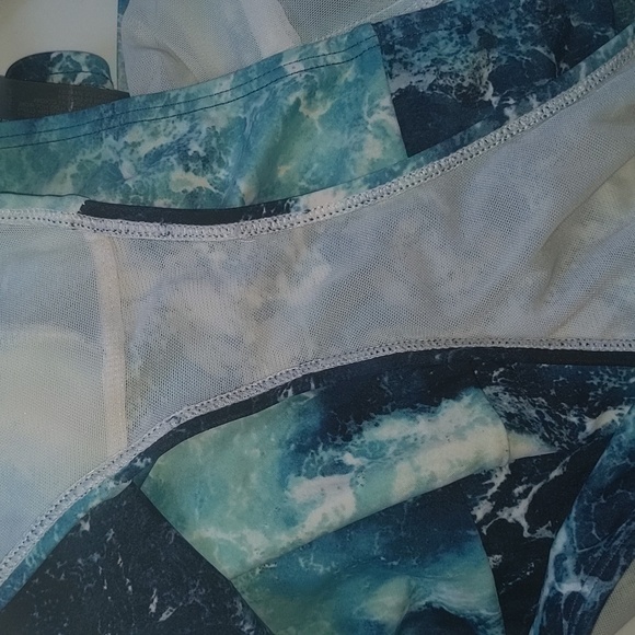 TORRID blue & white  "Blue Ocean" corset swimsuit, sz 0 / 12 (sold out) slimming - Picture 13 of 16